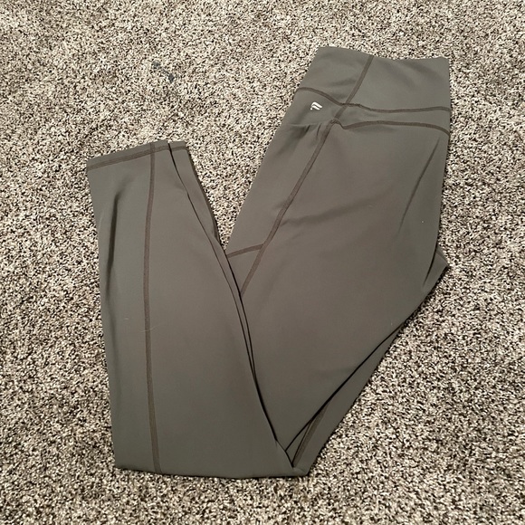 Pants - Large fabletics